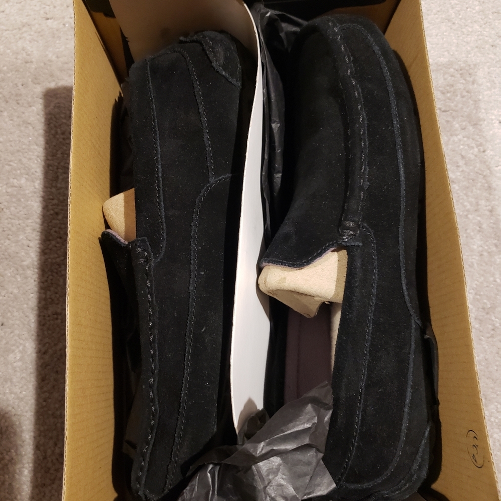 Men's Ugg Adler Black Loafers Sz 9